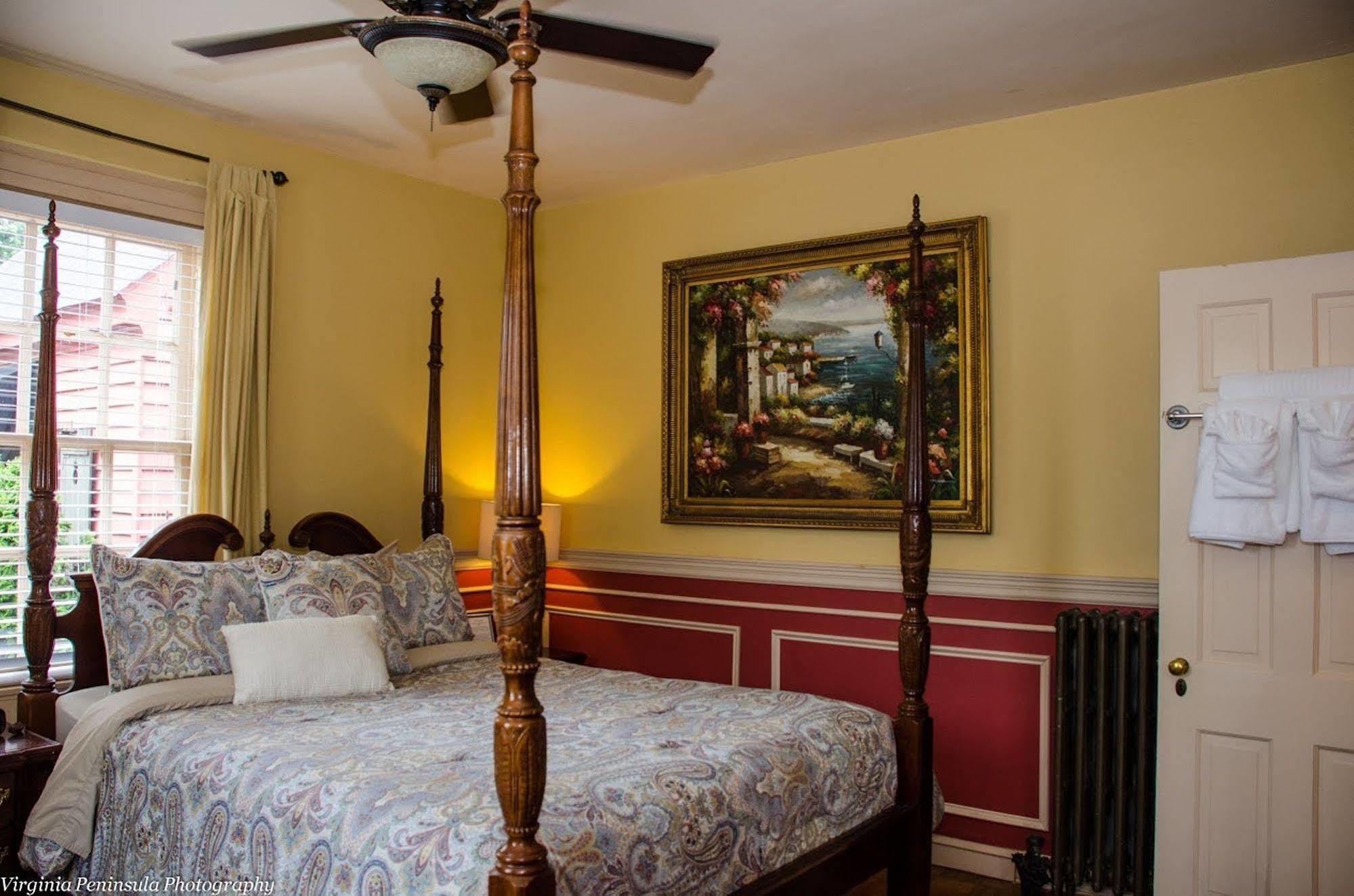 Williamsburg Manor B&B Екстериор снимка